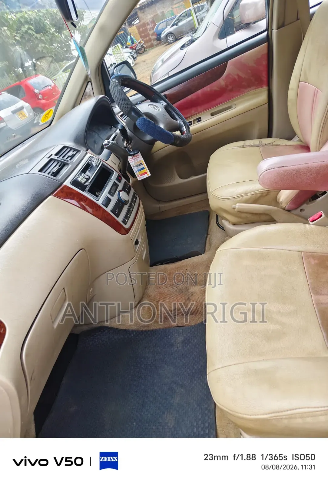 Toyota Ipsum 2004 Gold