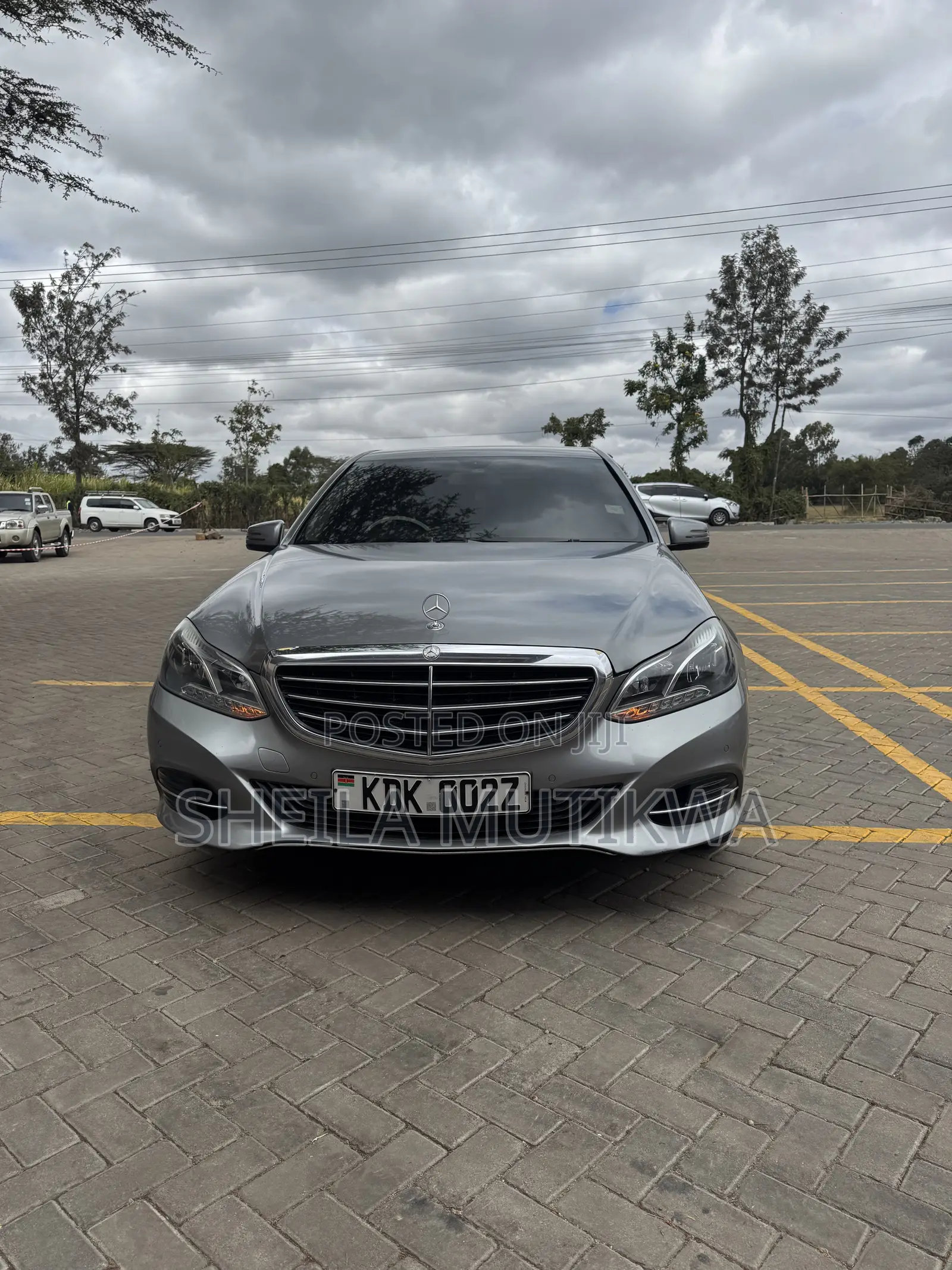 Mercedes-Benz E200 2015 Silver