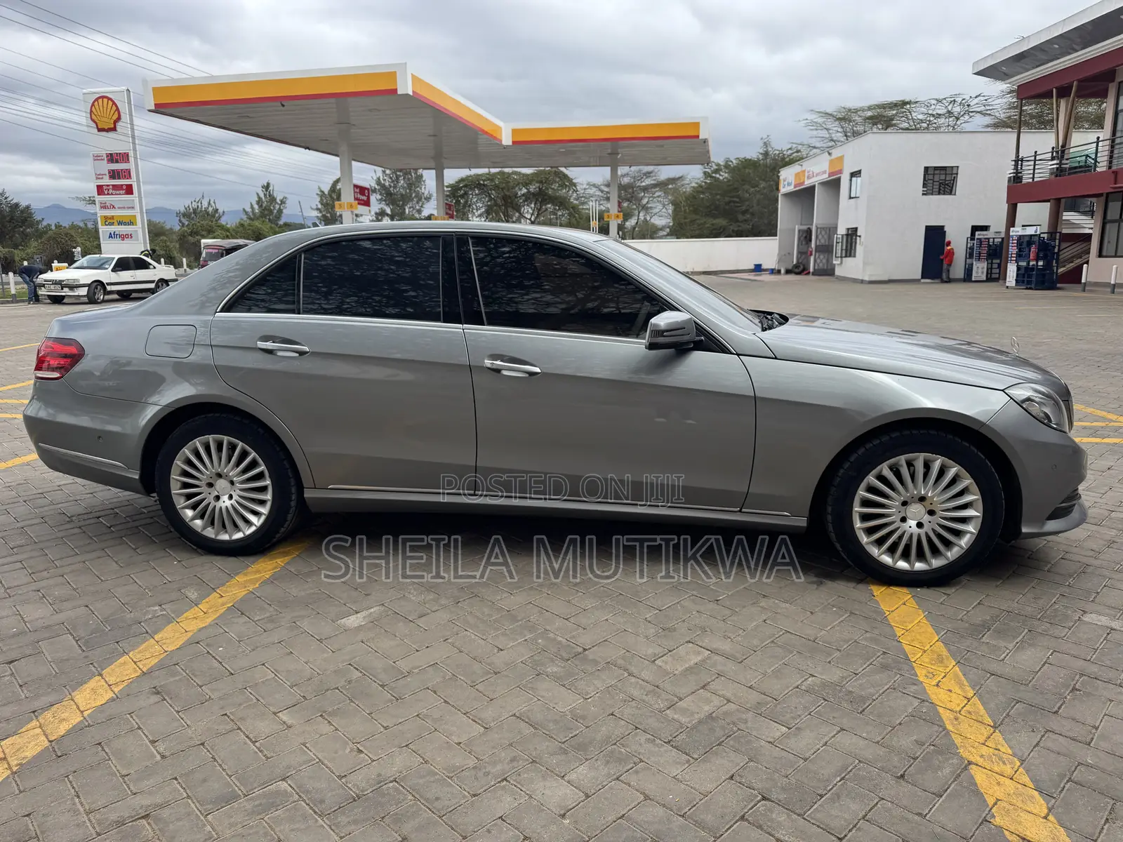 Mercedes-Benz E200 2015 Silver