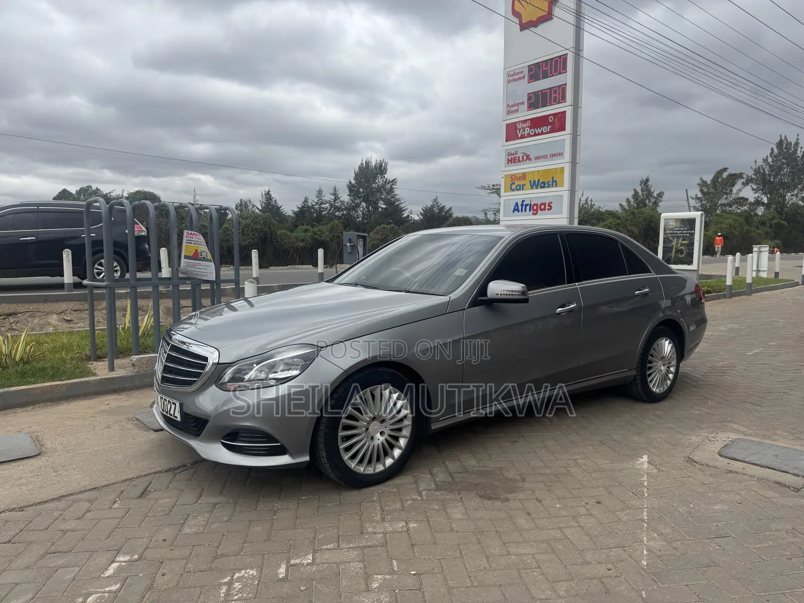 Mercedes-Benz E200 2015 Silver