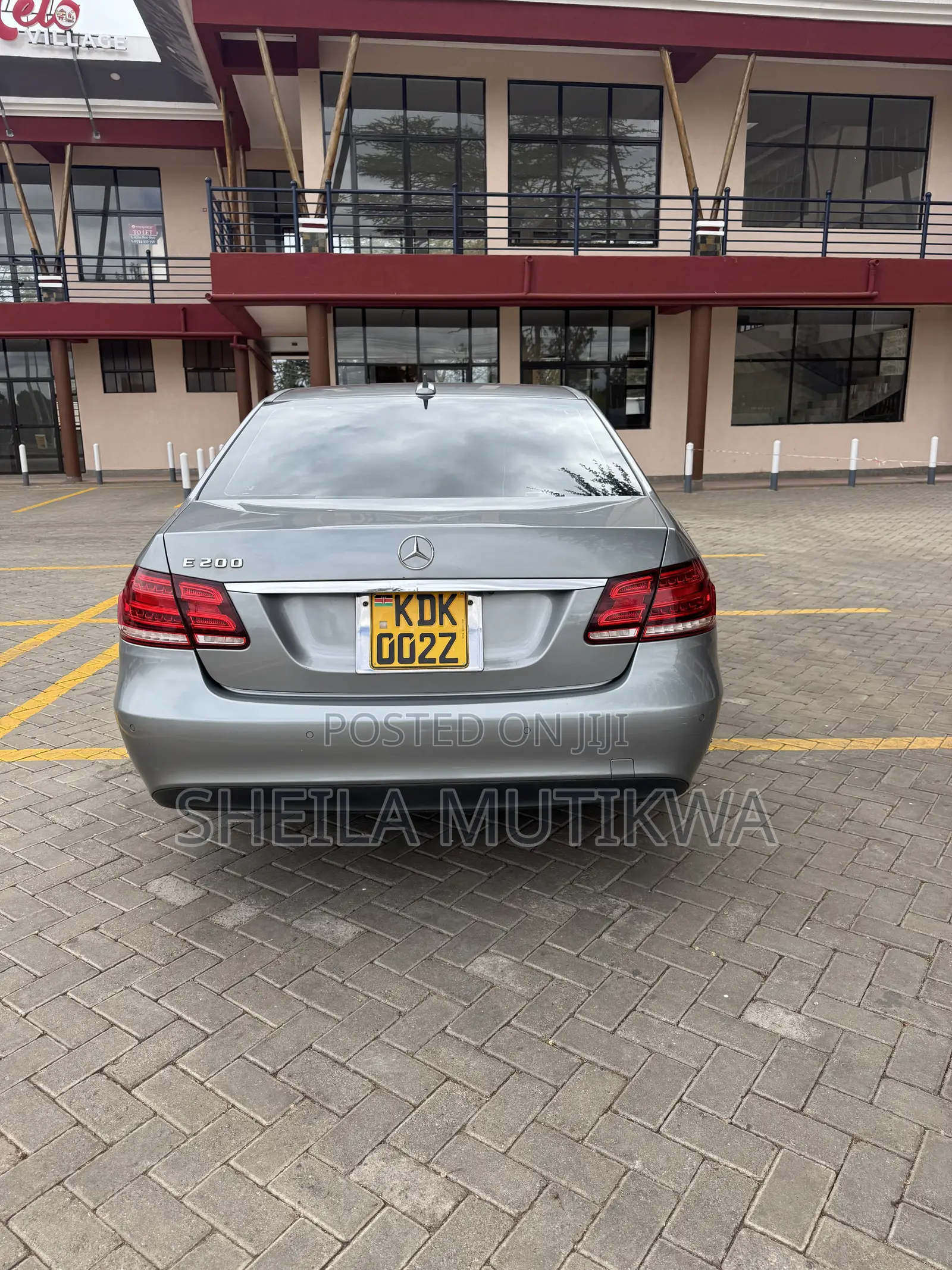 Mercedes-Benz E200 2015 Silver