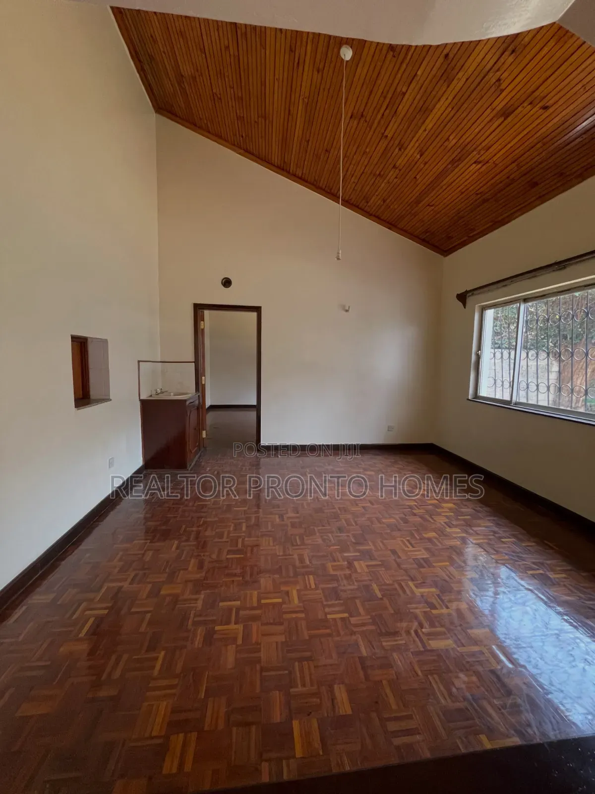 4bdrm Townhouse / Terrace in Kilimani, Hurlingham for rent