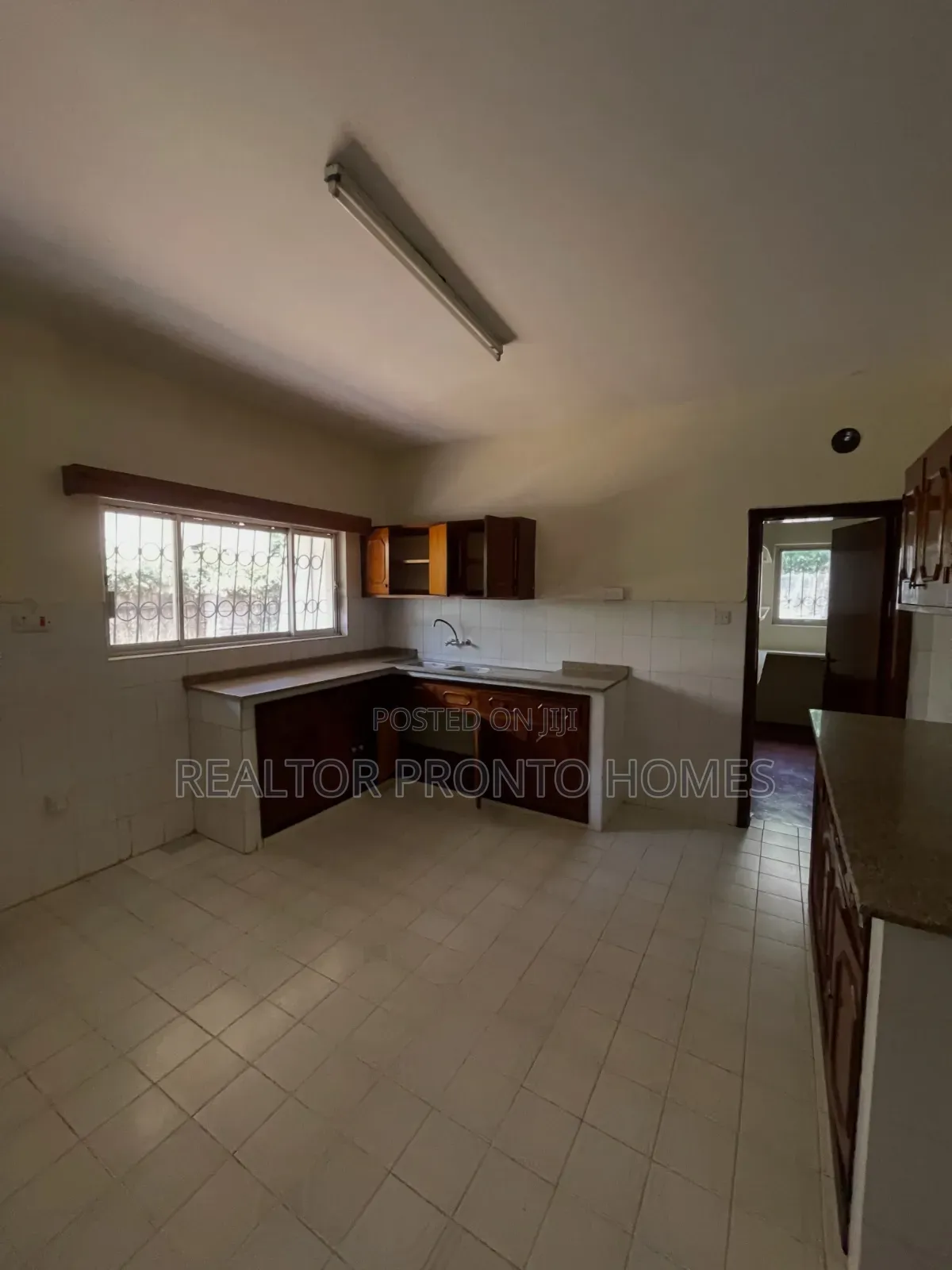 4bdrm Townhouse / Terrace in Kilimani, Hurlingham for rent