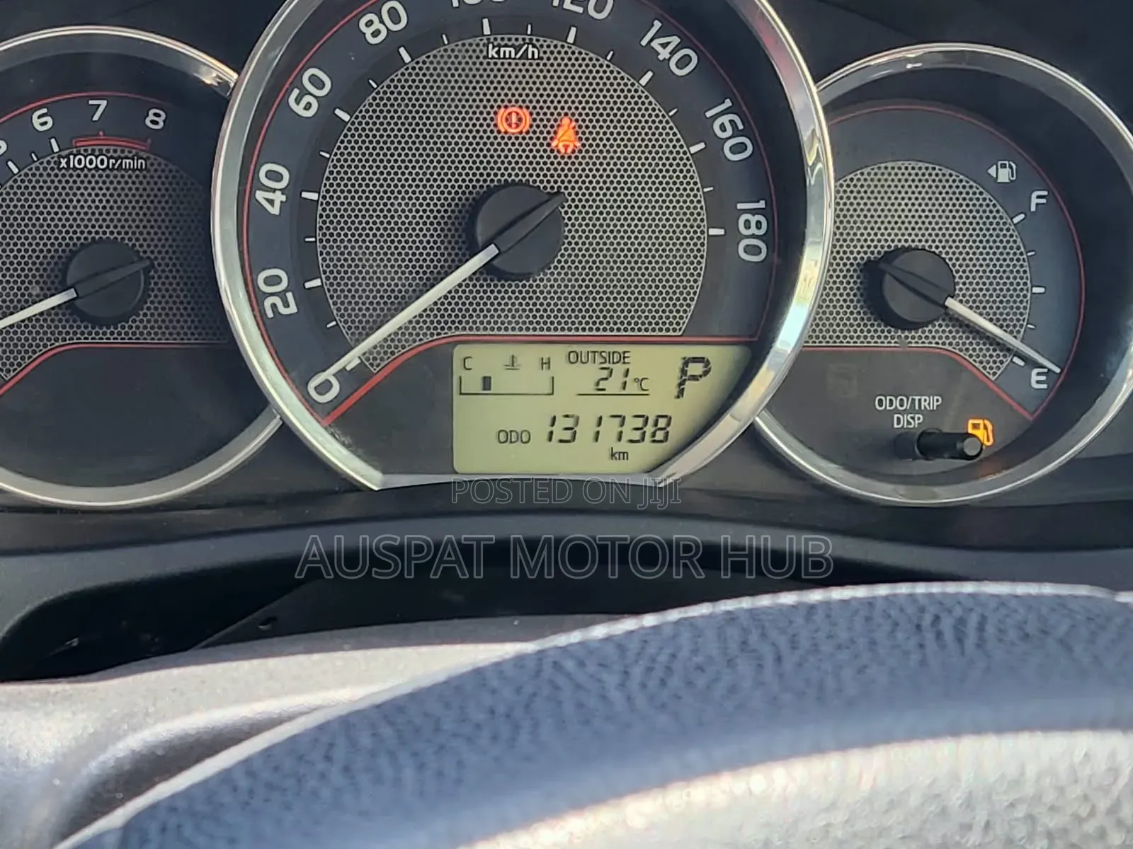 Toyota Auris 2015 Red