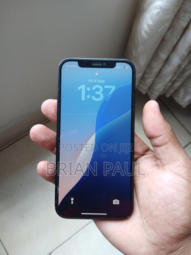Apple iPhone 12 128 GB Graphite - main view