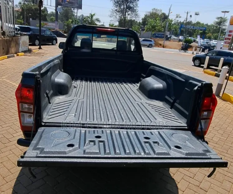 Isuzu D-MAX 2021 Green
