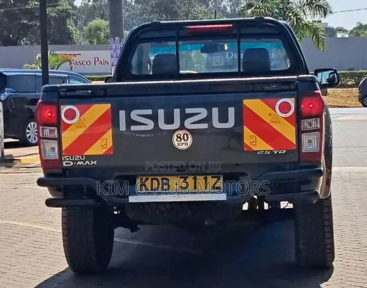 Isuzu D-MAX 2021 Green