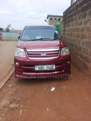 Toyota Noah 2016 Maroon