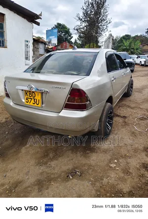 Toyota Corolla 2004 Gold