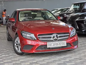 Mercedes-Benz C200 2020 Red
