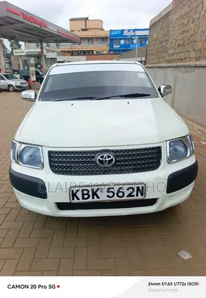 Toyota Succeed 2005 White