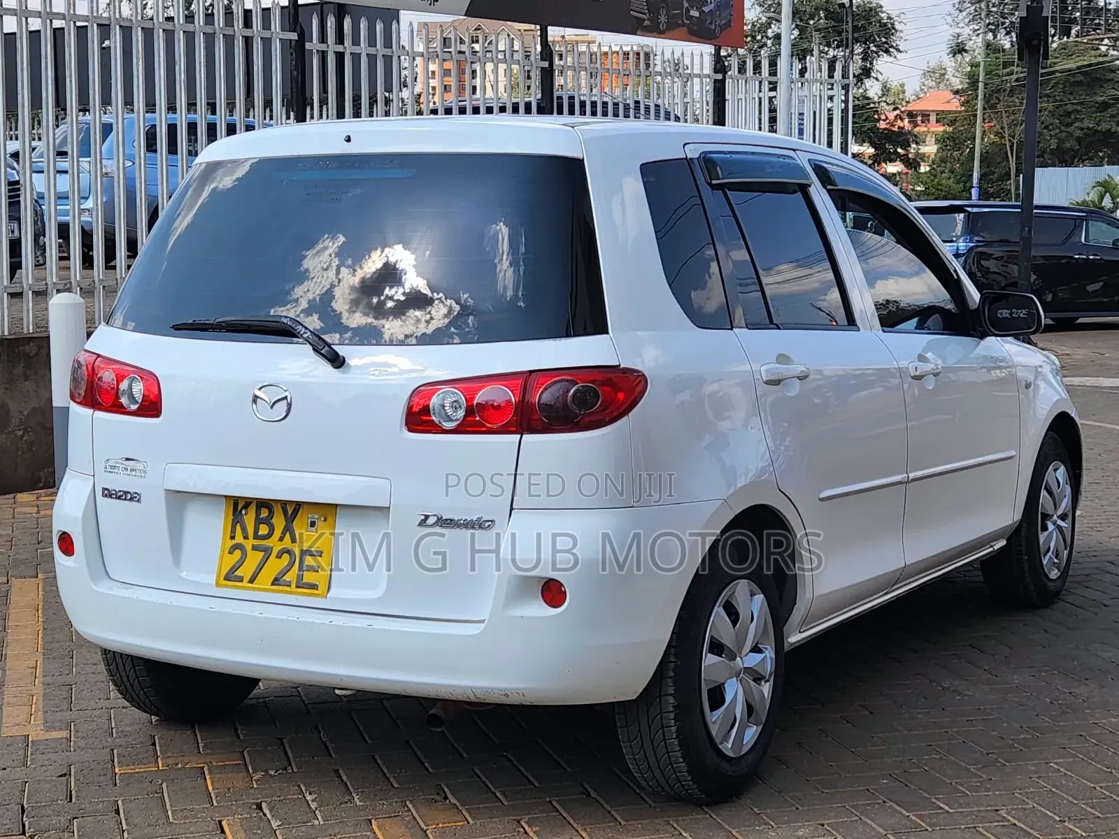 Mazda Demio 2006 Pearl