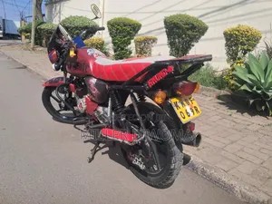 Bajaj Boxer 150 UG 2024 Red