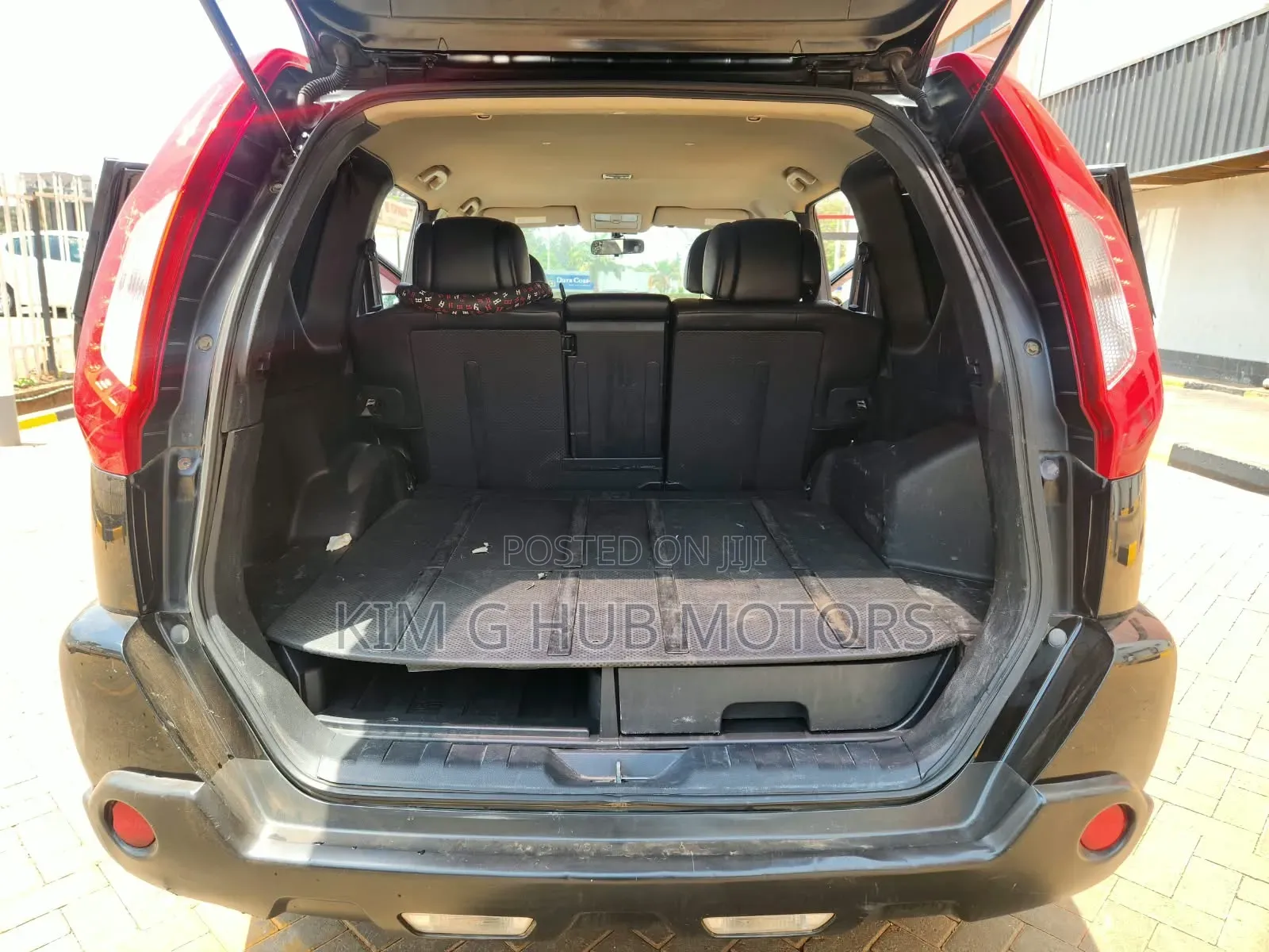 Nissan X-Trail 2.0 Petrol XE 2010 Black