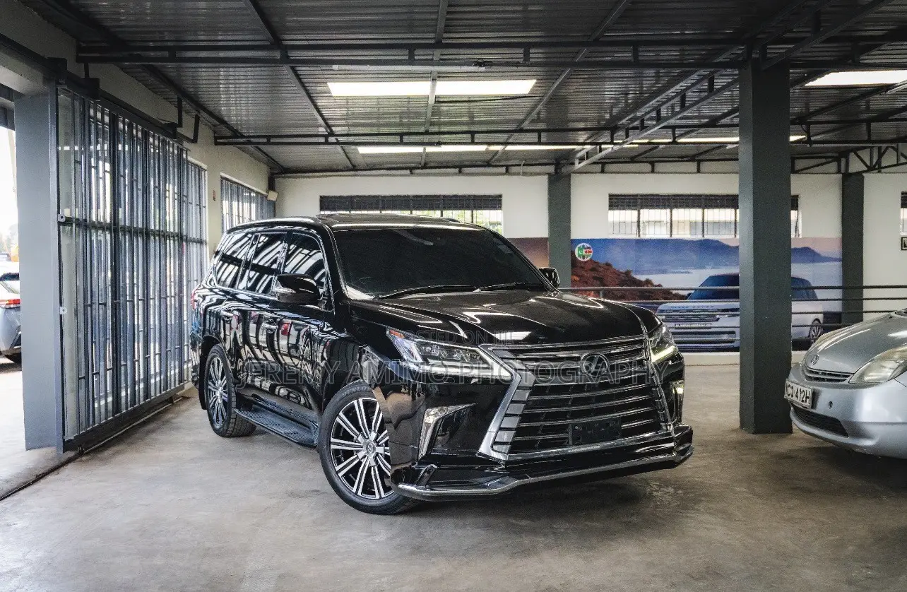 Lexus LX 570 AWD 2016 Black