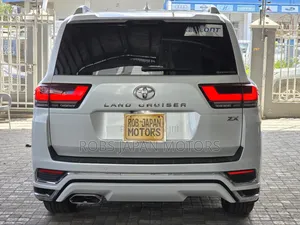 Toyota Land Cruiser 3.5 Petrol 4WD 2022 Pearl