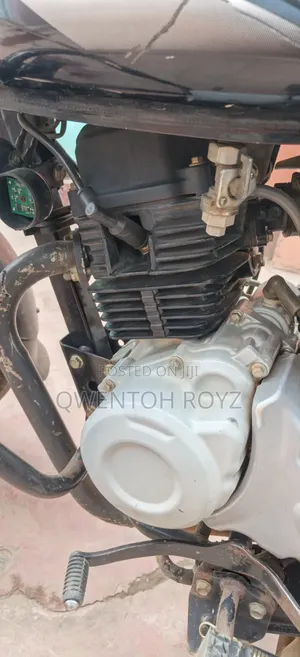 Bajaj Boxer 2025 Black