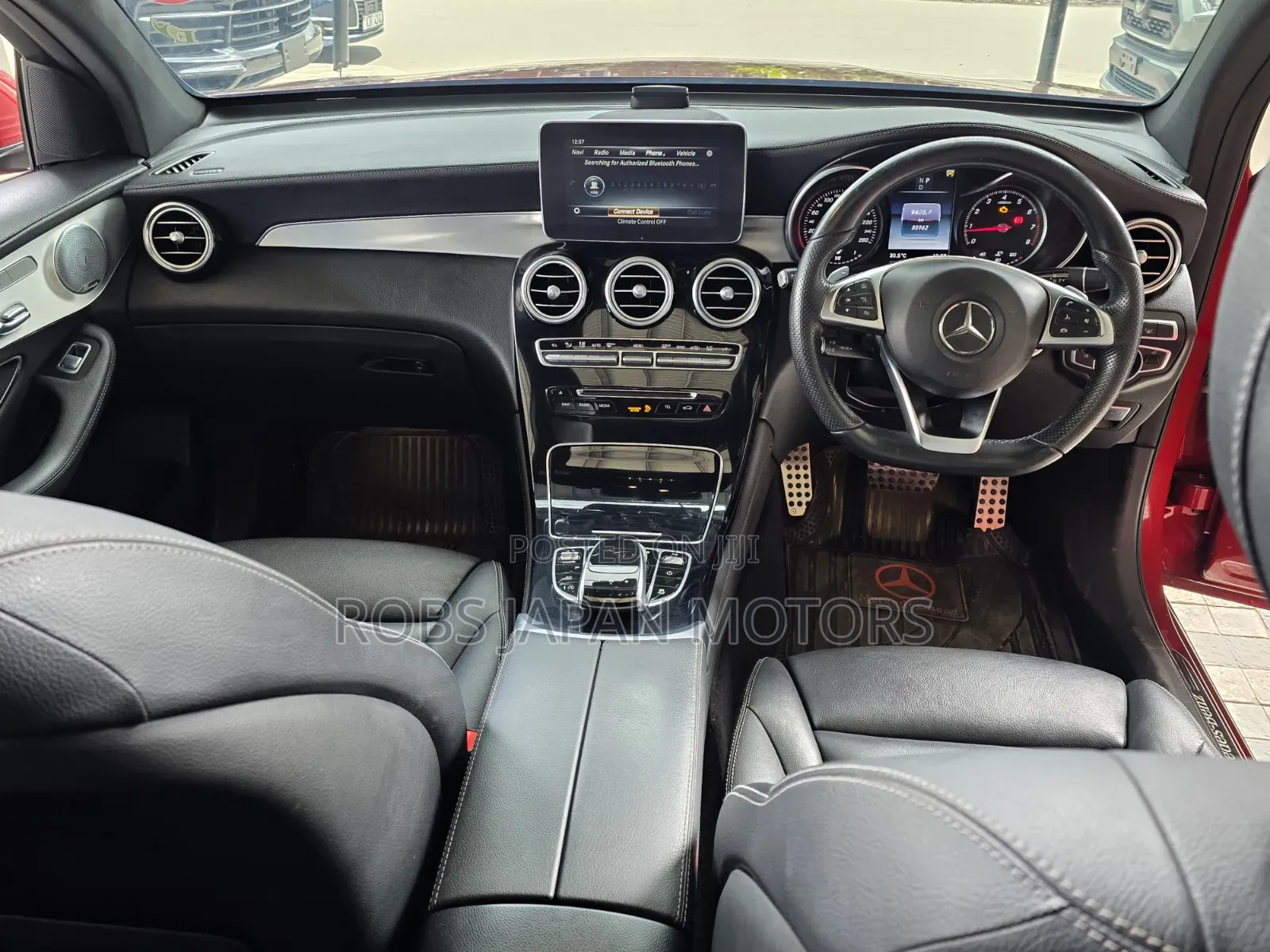 Mercedes-Benz GLC-Class GLC250 Sport Utility 4-Door (2.0L, 4cyl Turbo)
