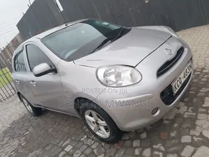 Nissan March 1.2 AWD 2012 Beige