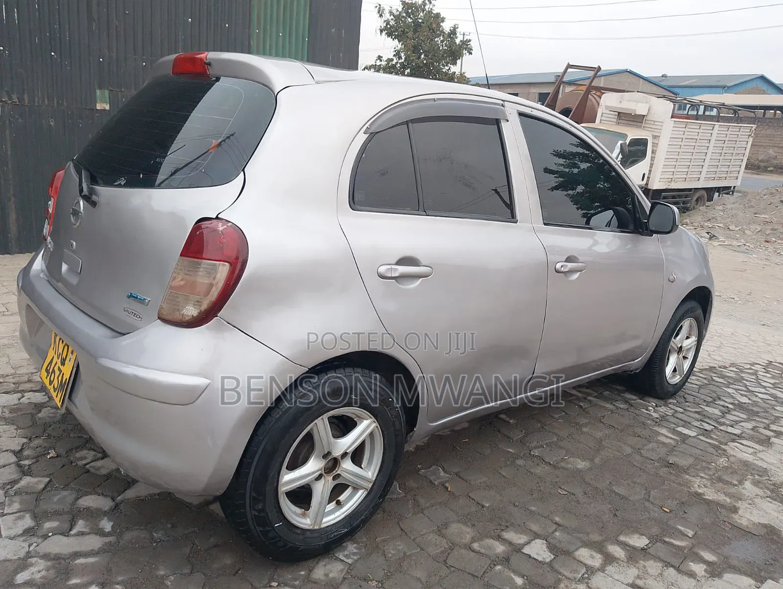 Nissan March 1.2 AWD 2012 Beige