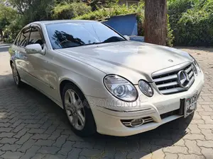 Mercedes-Benz E350 Base 4dr Sedan RWD (3.5L 6cyl 7A) 2009 White