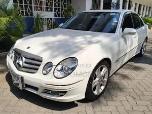 Mercedes-Benz E350 Base 4dr Sedan RWD (3.5L 6cyl 7A) 2009 White