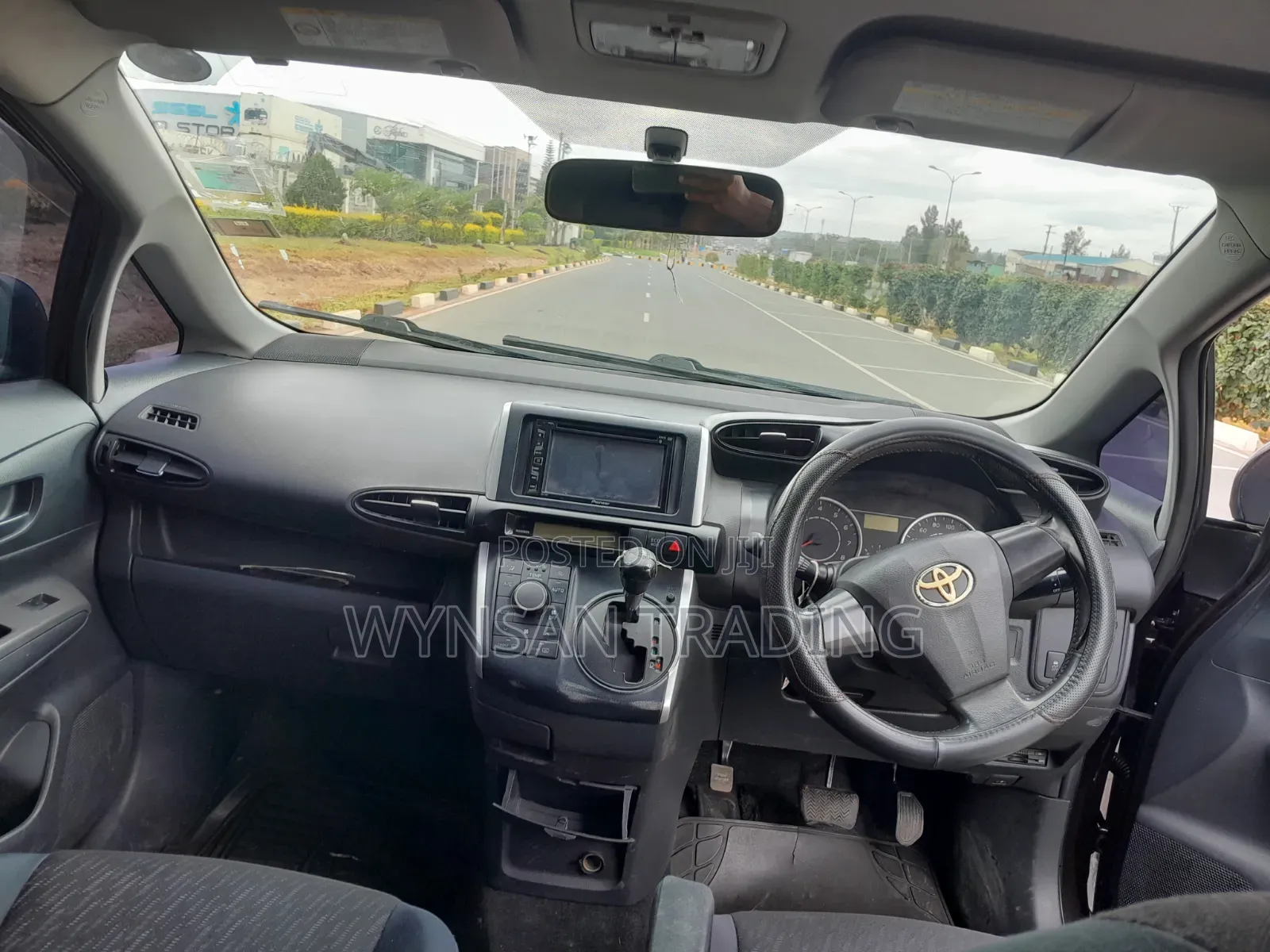 Toyota Wish 2011 Maroon