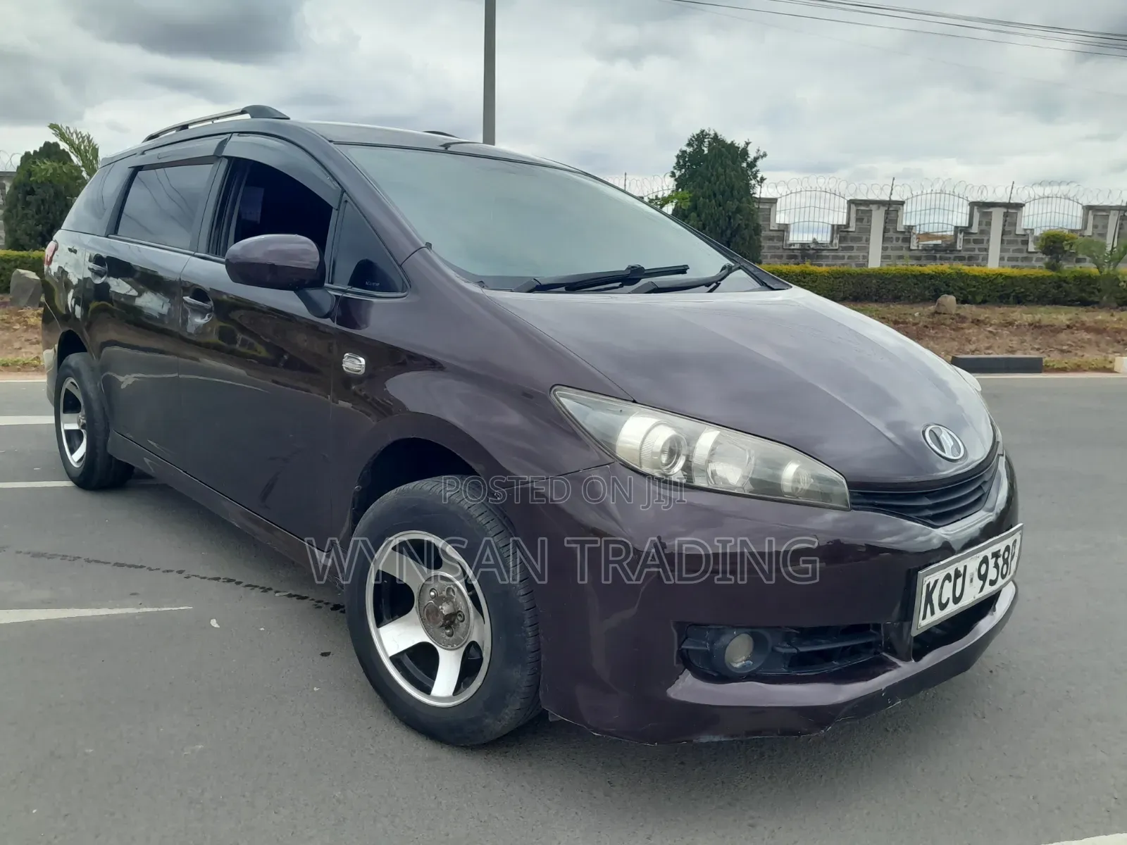 Toyota Wish 2011 Maroon
