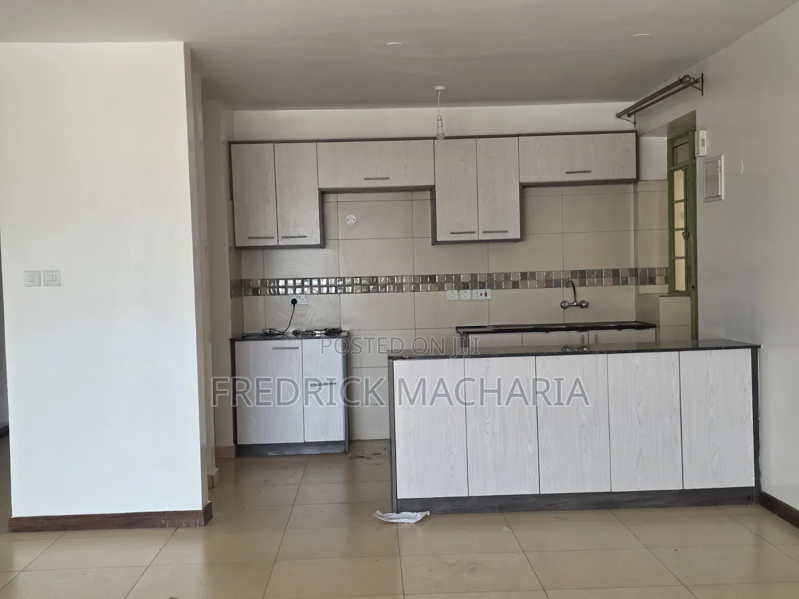 4bdrm Apartment in Behind Safari Park, Roysambu for sale
