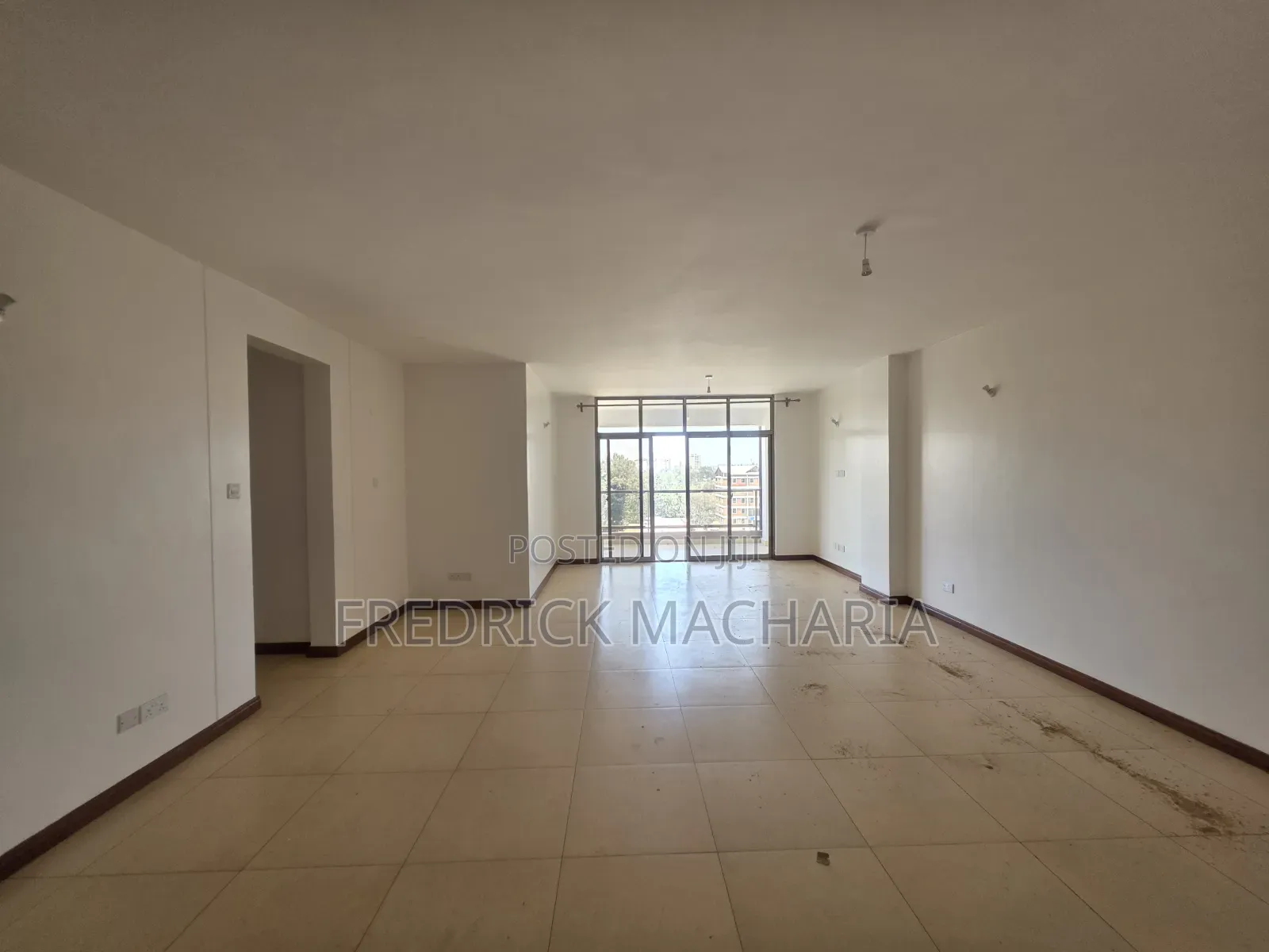 4bdrm Apartment in Behind Safari Park, Roysambu for sale
