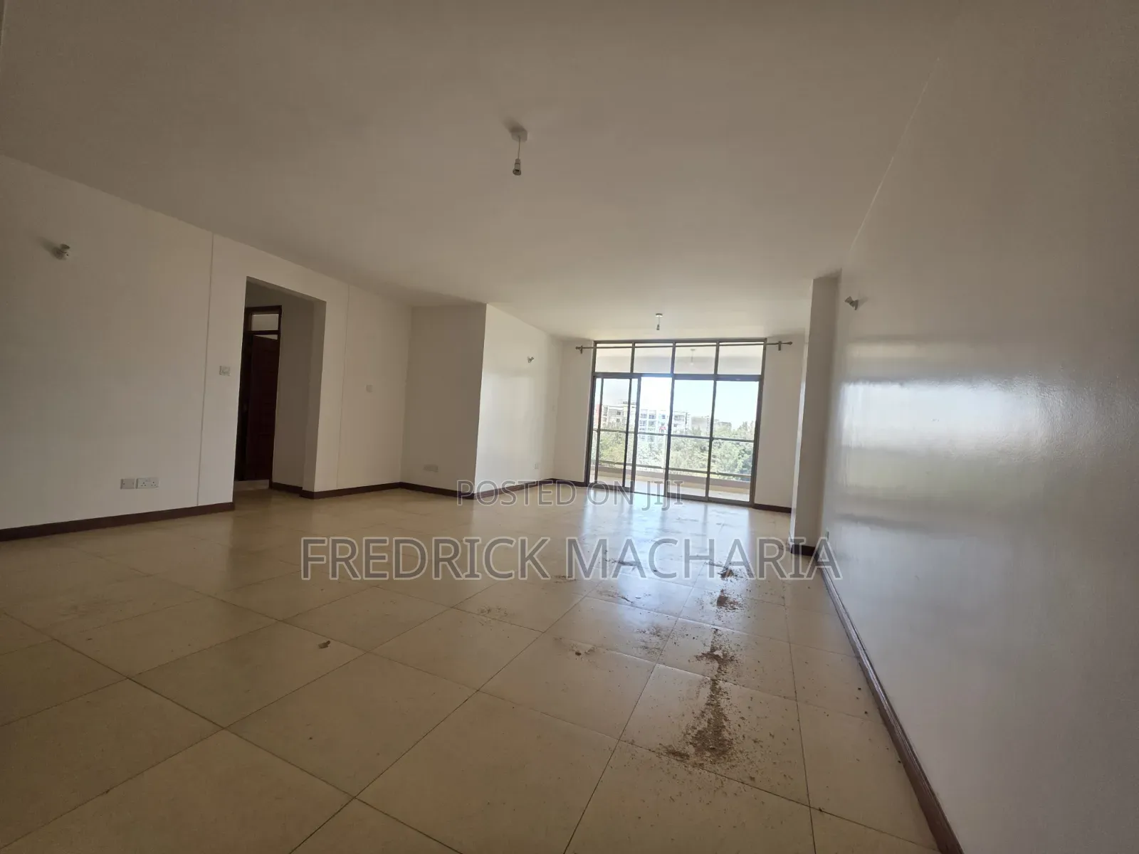 4bdrm Apartment in Behind Safari Park, Roysambu for sale