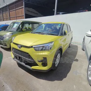 Toyota Raize 2020 Yellow