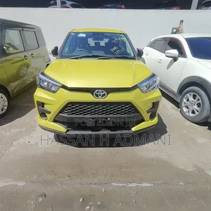 Toyota Raize 2020 Yellow