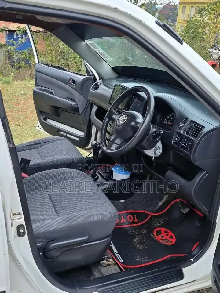 Toyota Succeed SV Premium 2014 White