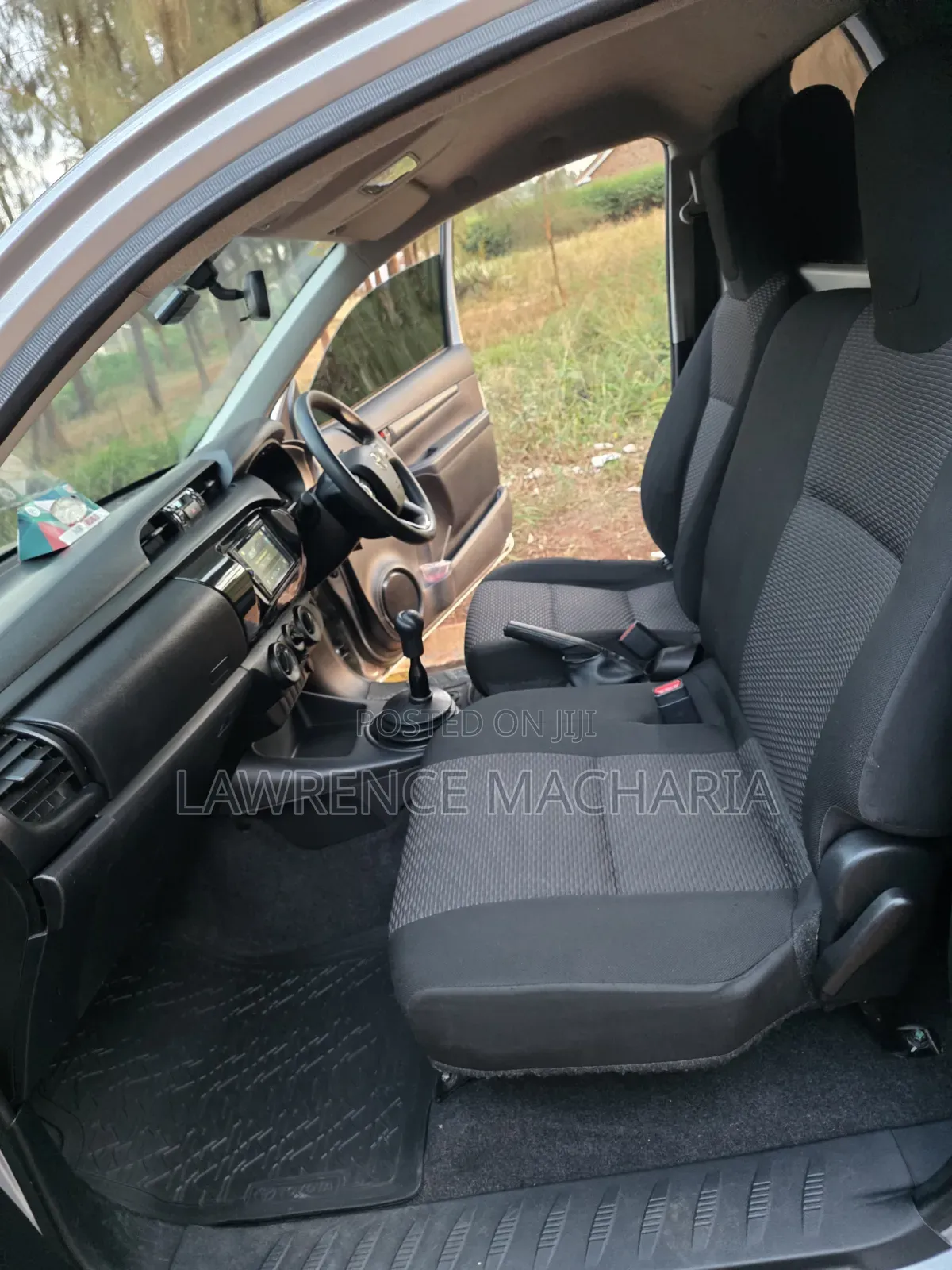 Toyota Hilux 2023 Silver