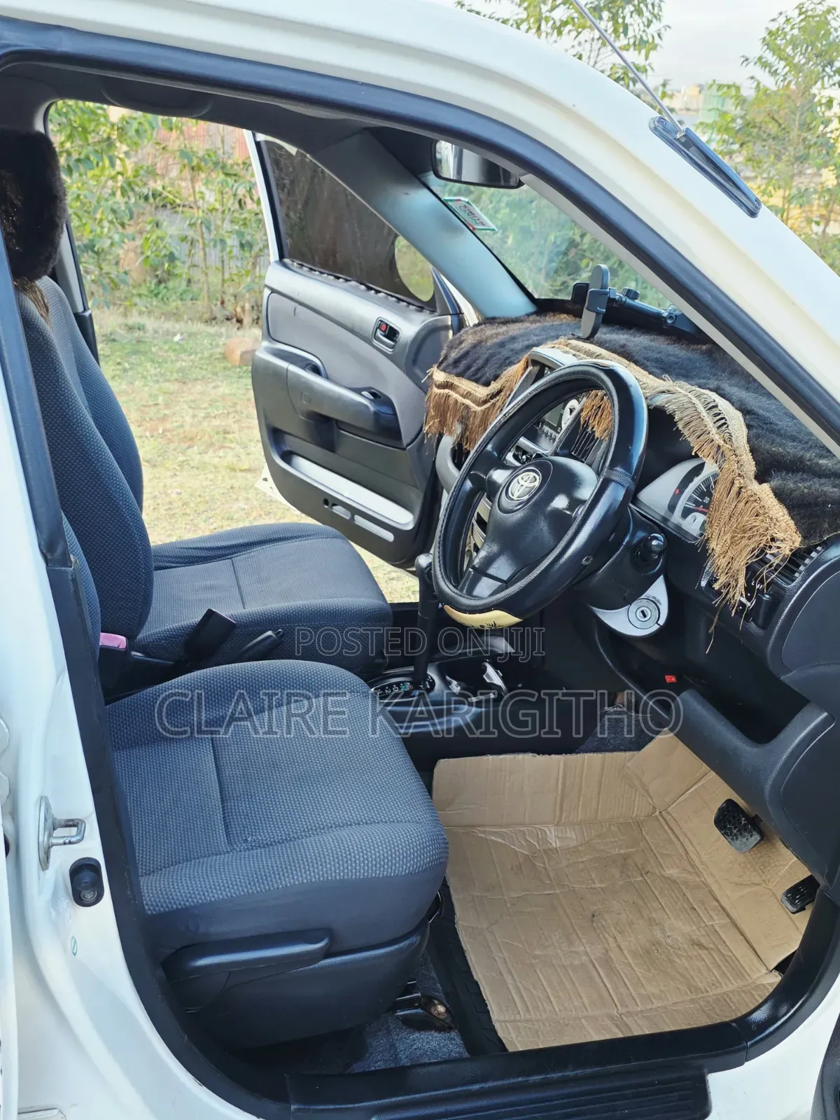 Toyota Succeed SV Premium 2014 White