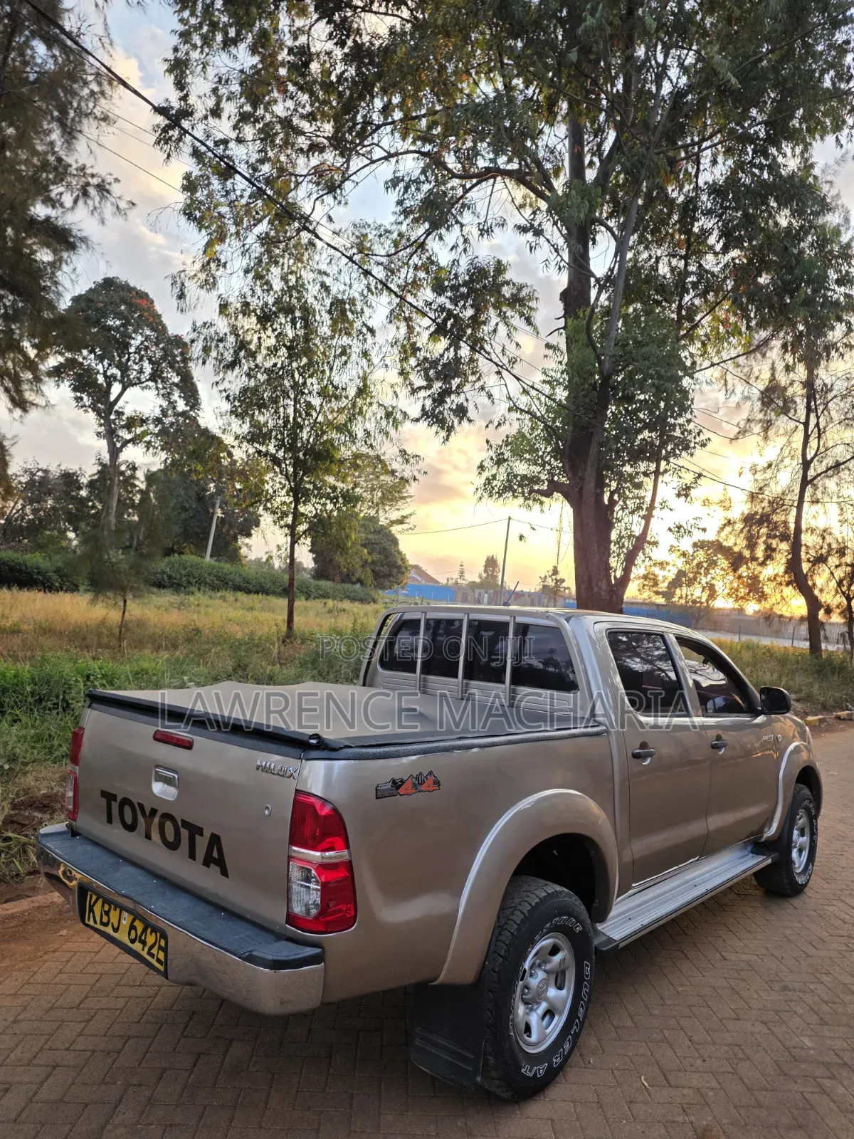 Toyota Hilux 2009 Gold