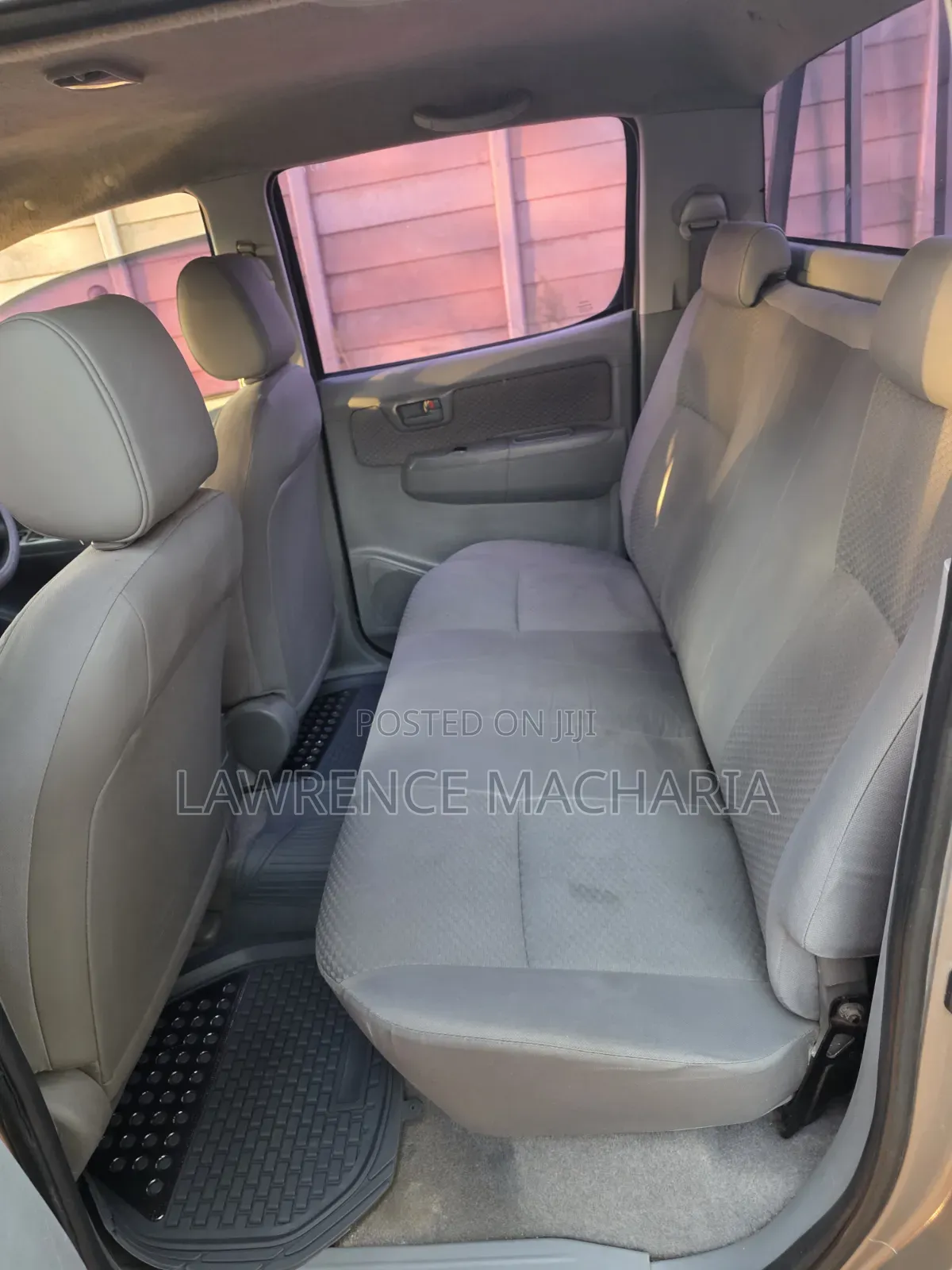 Toyota Hilux 2009 Gold