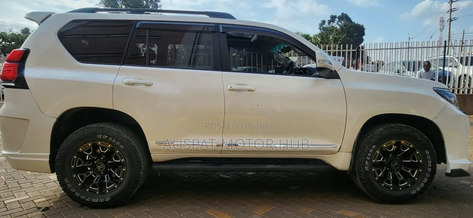 Toyota Land Cruiser Prado 2014 White