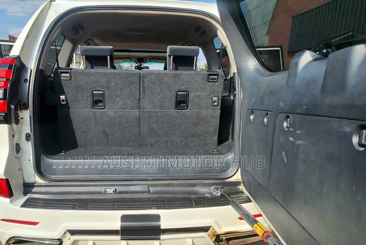 Toyota Land Cruiser Prado 2014 White