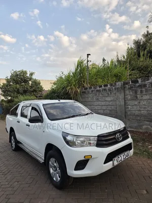 Toyota Hilux 2016 White