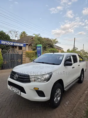 Toyota Hilux 2016 White