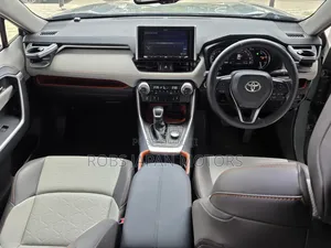 Toyota RAV4 Adventure AWD 2020 Green