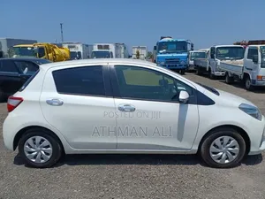 Toyota Vitz 1.0 FWD 5dr 2019 Pearl