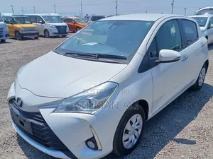 Toyota Vitz 1.0 FWD 5dr 2019 Pearl