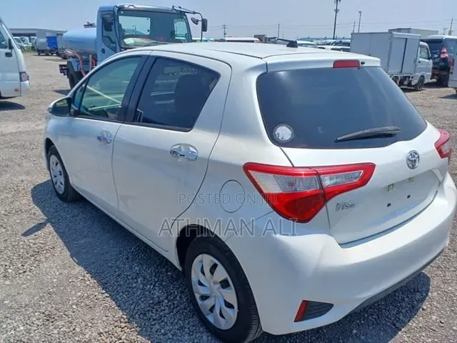 Toyota Vitz 1.0 FWD 5dr 2019 Pearl