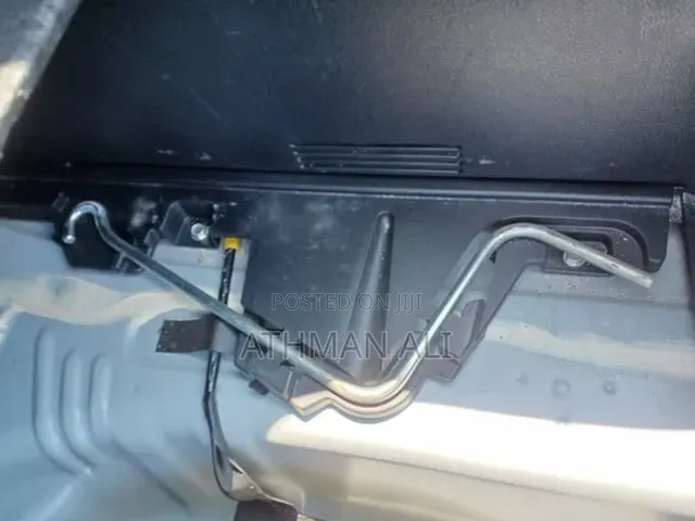 Toyota Vitz 1.0 FWD 5dr 2019 Pearl