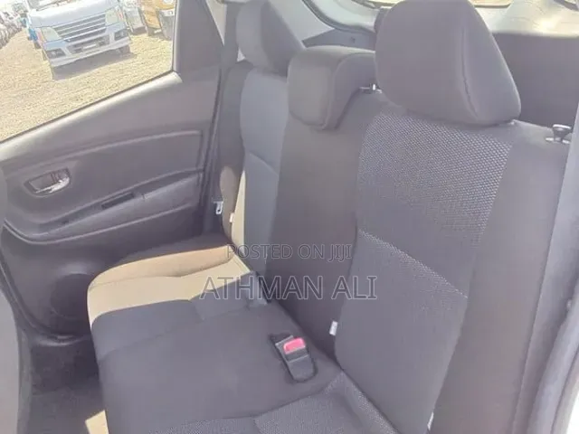 Toyota Vitz 1.0 FWD 5dr 2019 Pearl