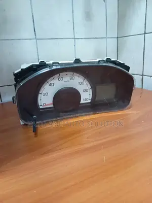 Suzuki Alto Clock