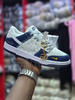 Nike Sb Dunk X Gucci Sneakers